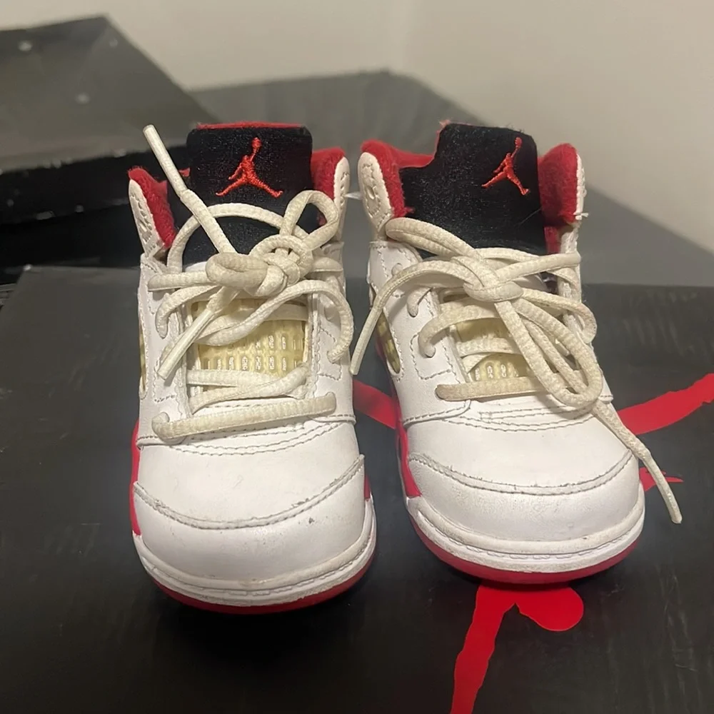 Retro 5 baby shoes size 4c - Picture 4 of 4